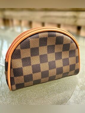 Cosmetic Zippered Bag in Popular Design Motif